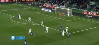 30岁国脚徐新强势回归：助攻破荒，连续三场首发，助力海港登顶中超