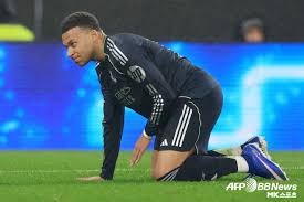 足球世界杯比赛用球曝光，设计引好评