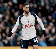 意媒：斯帕莱蒂想买中场，目标弗拉泰西、泽林斯基或法乔利